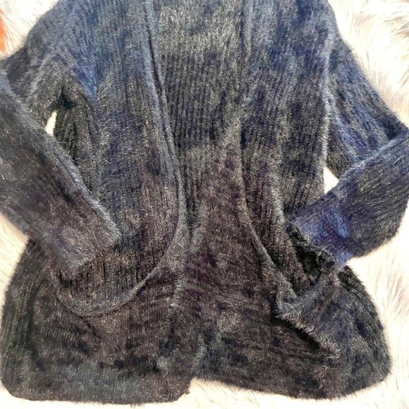BKE Red by Buckle Black Fuzzy Cardigan SZ M - Picture 4 of 5